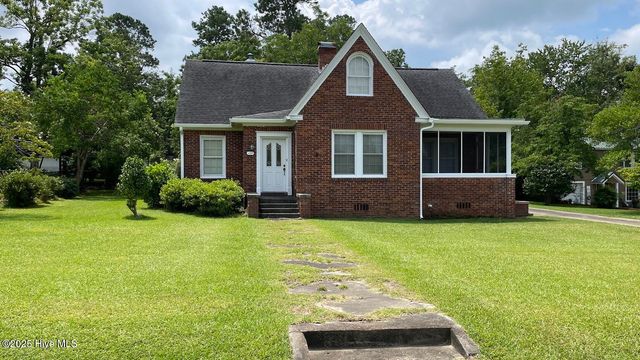 109 W Wyche Street, Whiteville, NC 28472