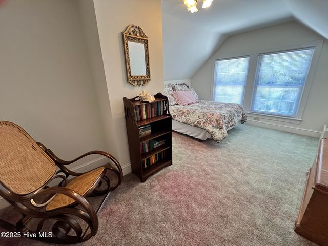 109 W Wyche Street, Whiteville, NC 28472