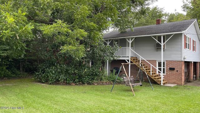 109 W Wyche Street, Whiteville, NC 28472