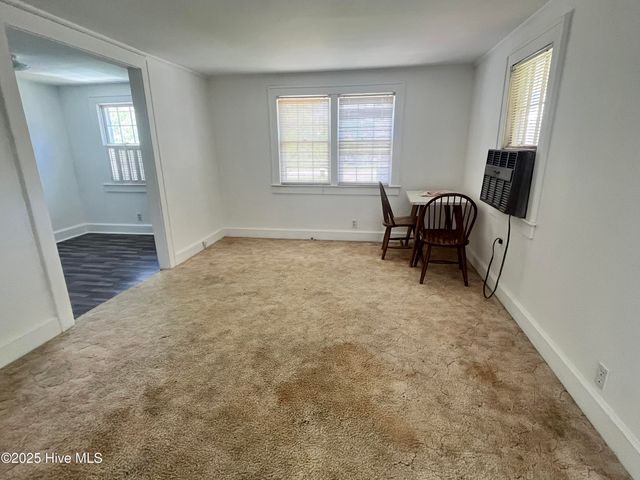 109 W Wyche Street, Whiteville, NC 28472