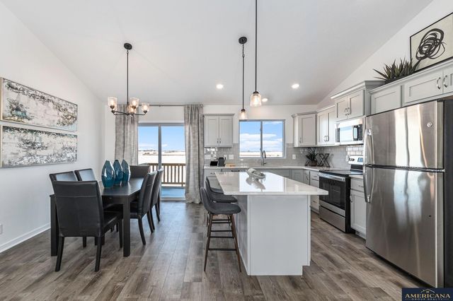 8009 N 113 Street, Omaha, NE 68142