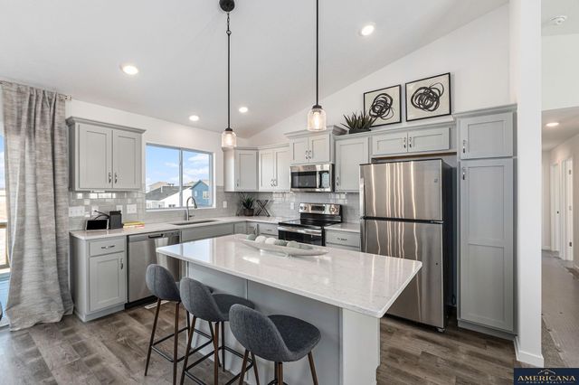 8009 N 113 Street, Omaha, NE 68142