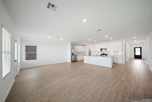 6635 Brandy Path, San Antonio, TX 78253