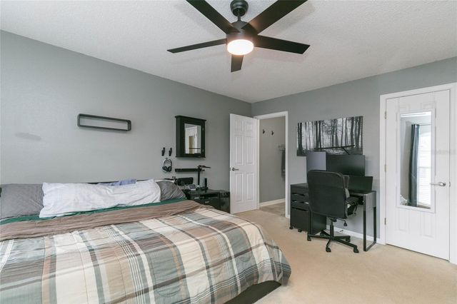 9922 ASHBURN LAKE DRIVE, Tampa, FL 33610