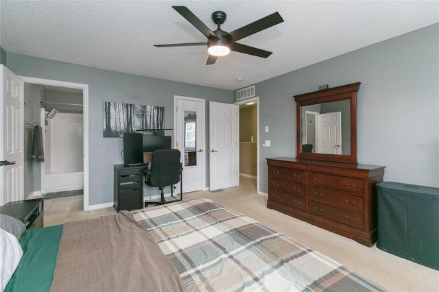 9922 ASHBURN LAKE DRIVE, Tampa, FL 33610