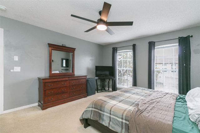 9922 ASHBURN LAKE DRIVE, Tampa, FL 33610