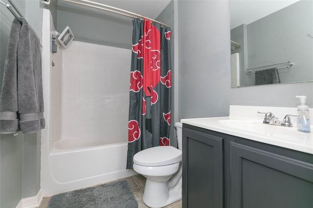 9922 ASHBURN LAKE DRIVE, Tampa, FL 33610