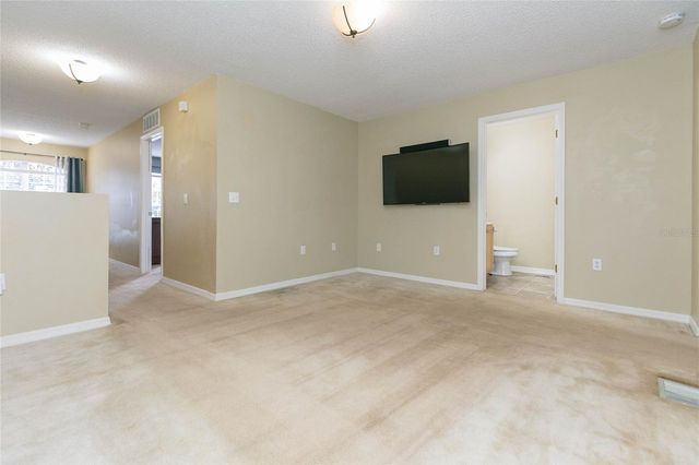 9922 ASHBURN LAKE DRIVE, Tampa, FL 33610