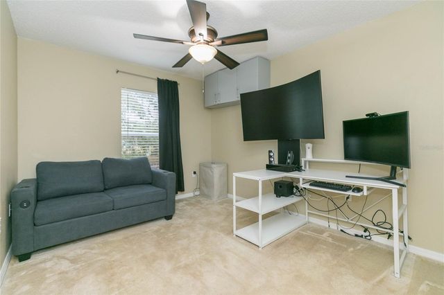 9922 ASHBURN LAKE DRIVE, Tampa, FL 33610