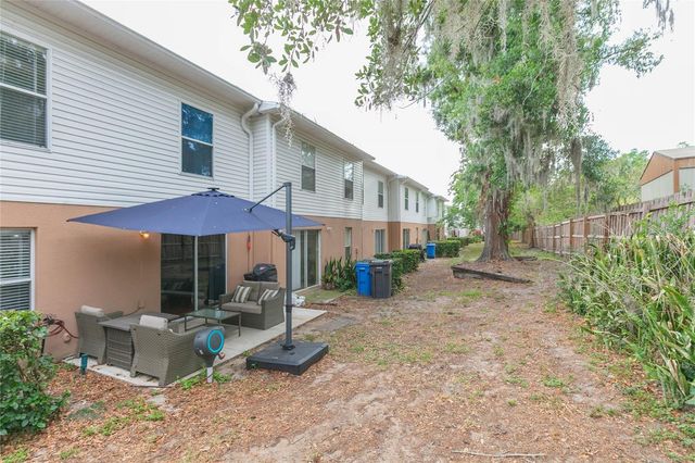 9922 ASHBURN LAKE DRIVE, Tampa, FL 33610