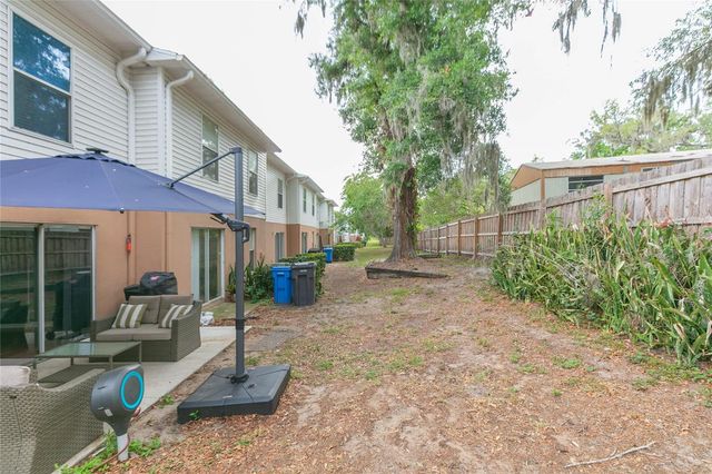 9922 ASHBURN LAKE DRIVE, Tampa, FL 33610