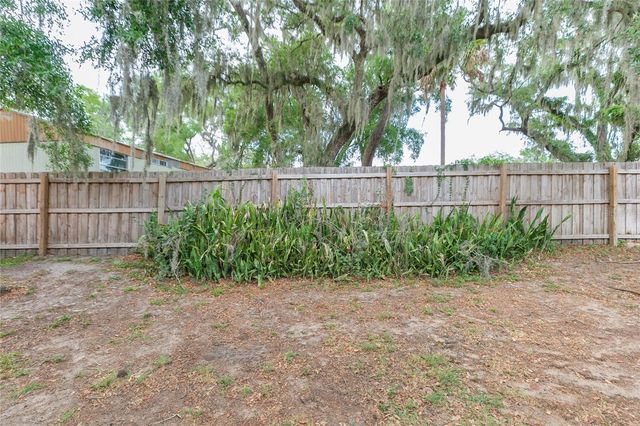 9922 ASHBURN LAKE DRIVE, Tampa, FL 33610