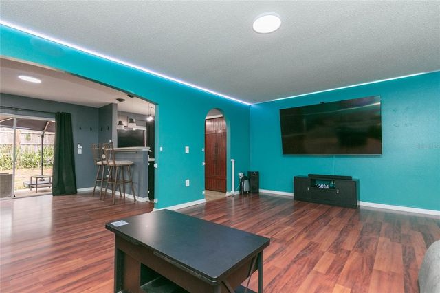 9922 ASHBURN LAKE DRIVE, Tampa, FL 33610