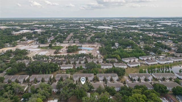 9922 ASHBURN LAKE DRIVE, Tampa, FL 33610