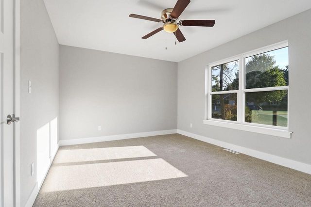11533 8th AVENUE, Pleasant Prairie, WI 53158