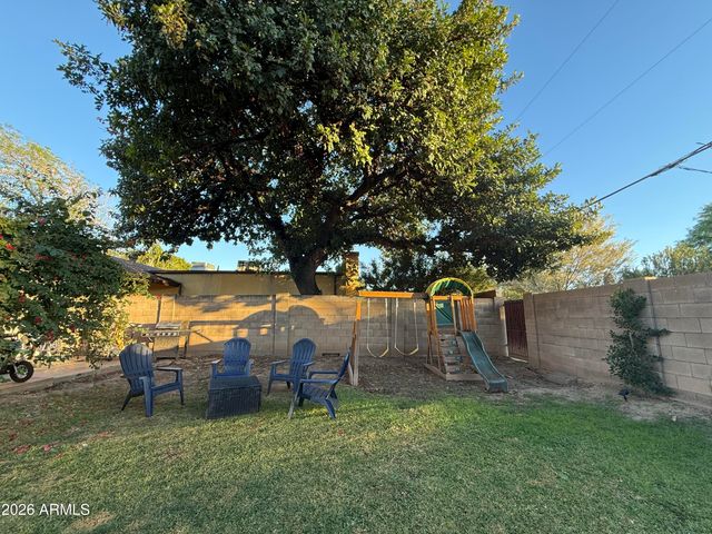 225 W ALICE Avenue W, Phoenix, AZ 85021