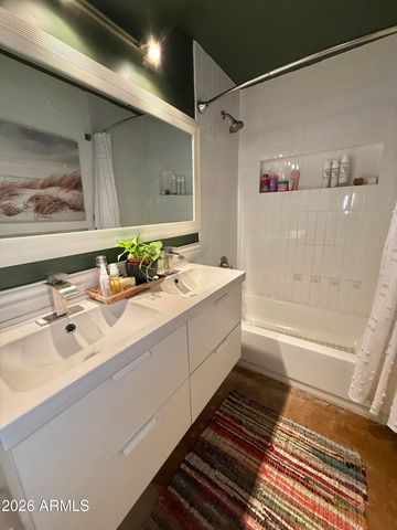 225 W ALICE Avenue W, Phoenix, AZ 85021