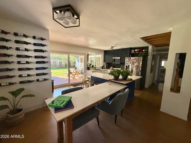 225 W ALICE Avenue W, Phoenix, AZ 85021