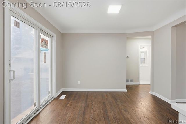 3050 Catalpa Drive, Berkley, MI 48072