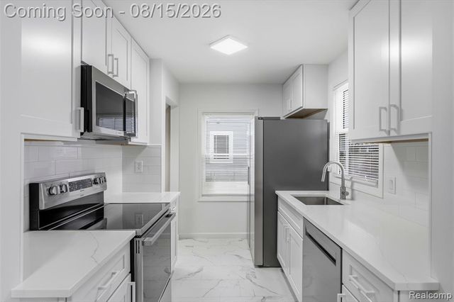 3050 Catalpa Drive, Berkley, MI 48072