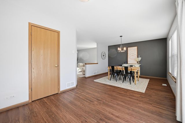 379 Stone Hollow Drive, Poplar Grove, IL 61065