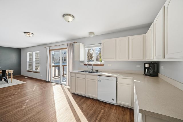 379 Stone Hollow Drive, Poplar Grove, IL 61065