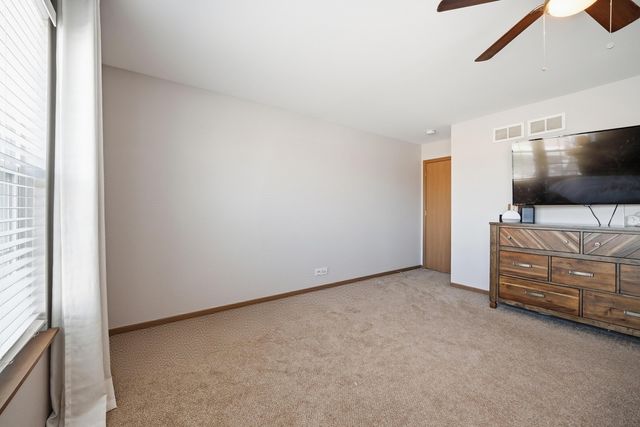 379 Stone Hollow Drive, Poplar Grove, IL 61065