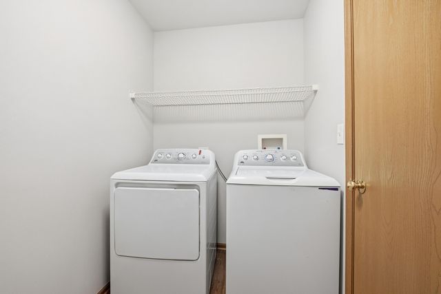 379 Stone Hollow Drive, Poplar Grove, IL 61065