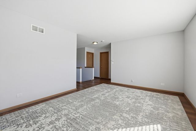 379 Stone Hollow Drive, Poplar Grove, IL 61065