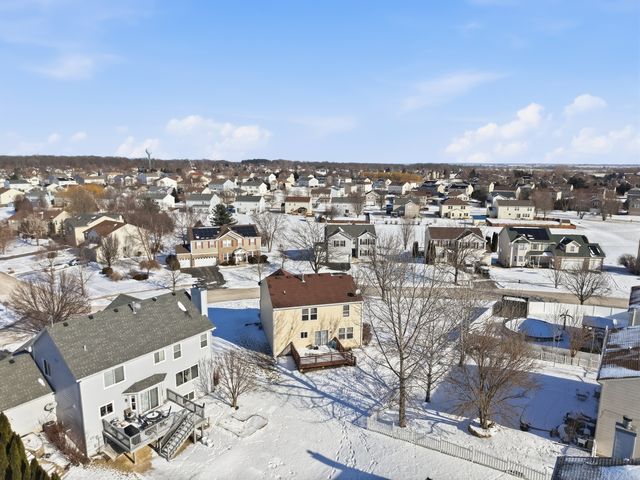 379 Stone Hollow Drive, Poplar Grove, IL 61065