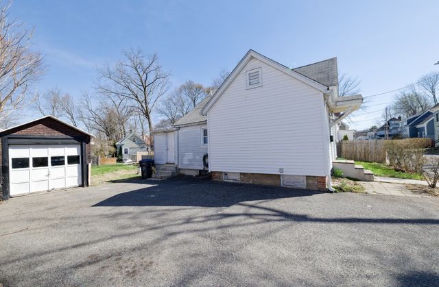 7 Cross St, Natick, MA 01760