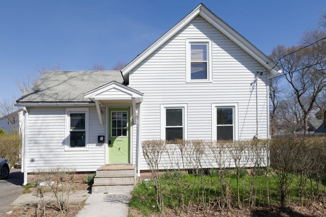 7 Cross St, Natick, MA 01760