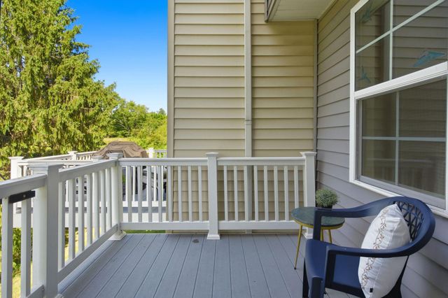 27 TATE MANOR DR, Charles Town, WV 25414