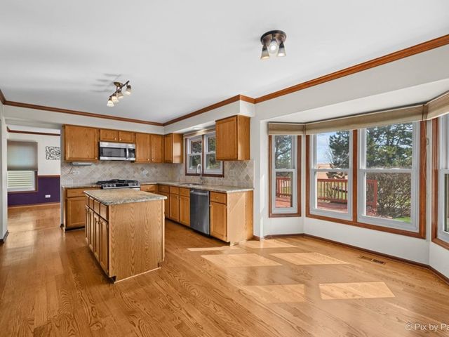 113 S Windham Lane, Bloomingdale, IL 60108