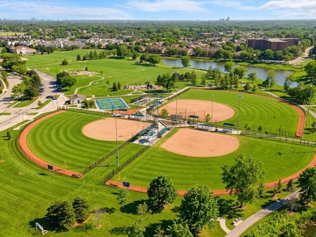 113 S Windham Lane, Bloomingdale, IL 60108