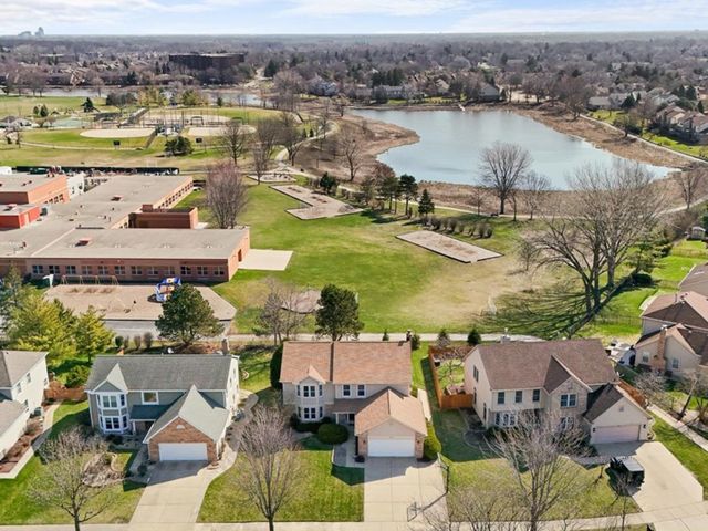 113 S Windham Lane, Bloomingdale, IL 60108