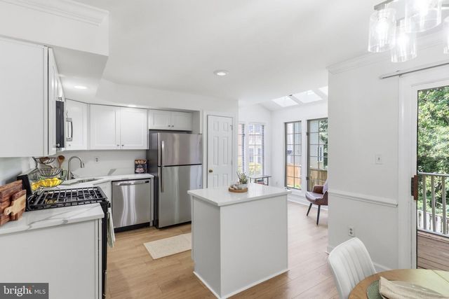 7814 LAMBKIN CT, Lorton, VA 22079