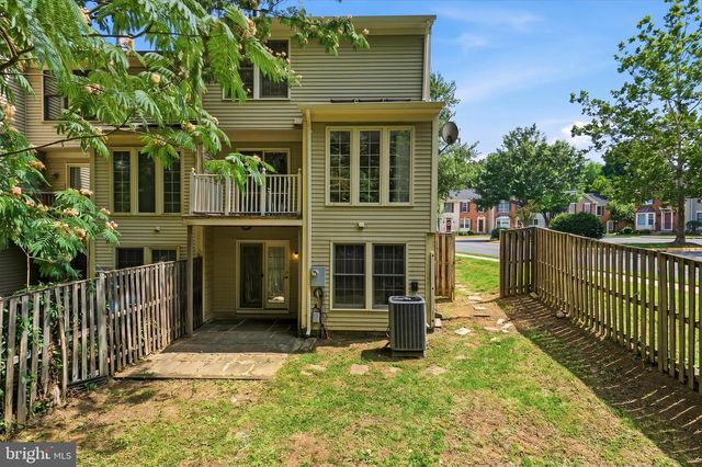7814 LAMBKIN CT, Lorton, VA 22079