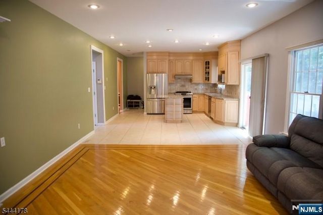 43 Cleveland Avenue, East Hanover Twp, NJ 07936