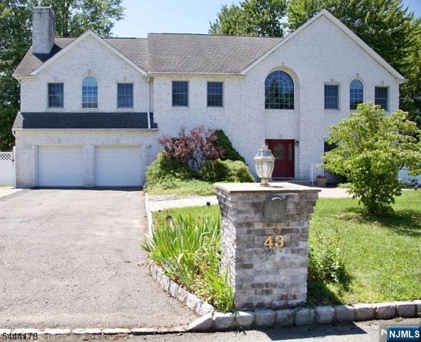 43 Cleveland Avenue, East Hanover Twp, NJ 07936
