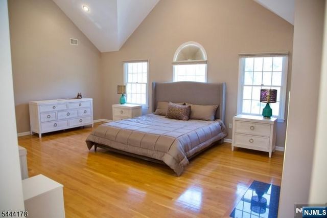 43 Cleveland Avenue, East Hanover Twp, NJ 07936