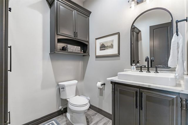 11 Turtle Cove Court, Kingwood, TX 77346