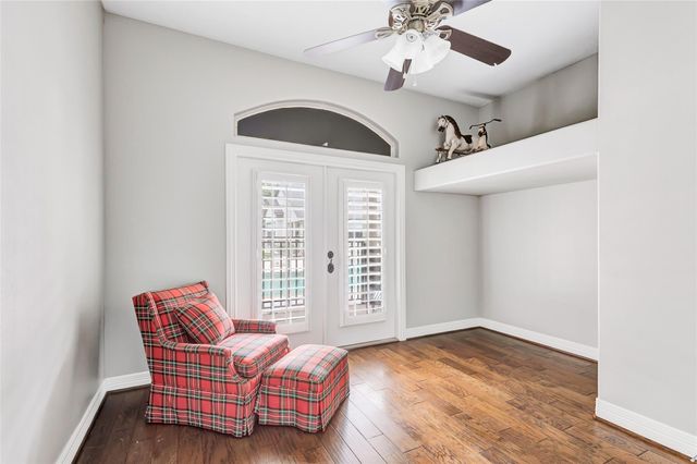 11 Turtle Cove Court, Kingwood, TX 77346