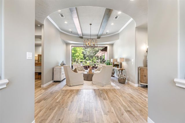 11 Turtle Cove Court, Kingwood, TX 77346