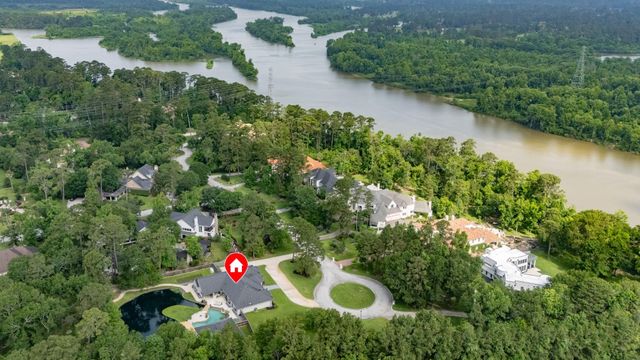 11 Turtle Cove Court, Kingwood, TX 77346