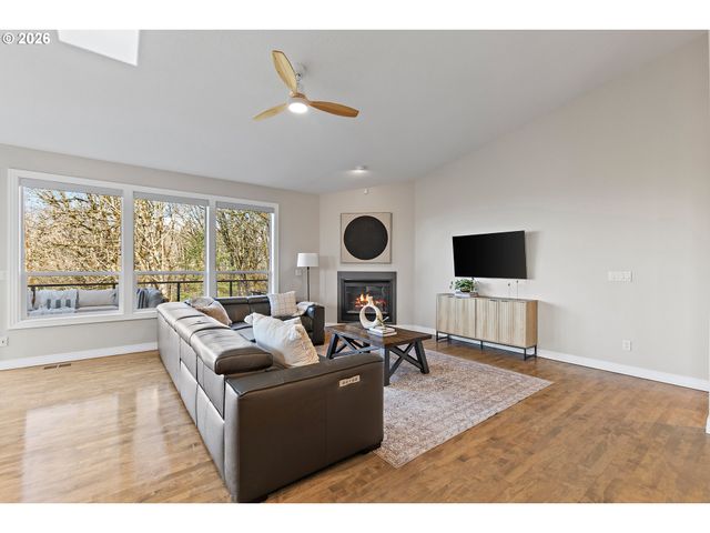 2739 Nw AVOCET Ln, Portland, OR 97229