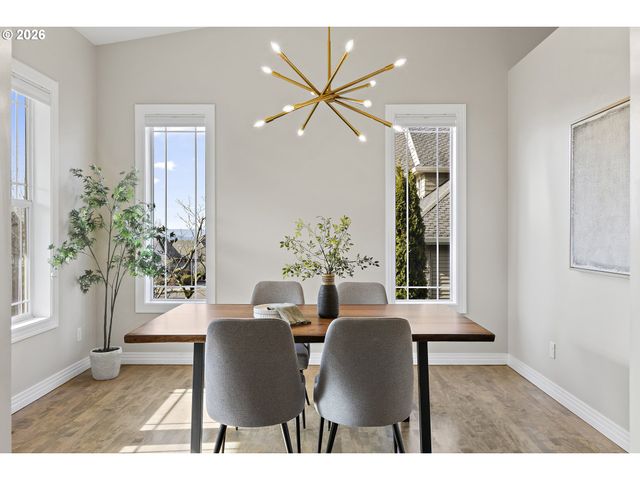 2739 Nw AVOCET Ln, Portland, OR 97229