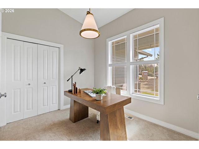 2739 Nw AVOCET Ln, Portland, OR 97229