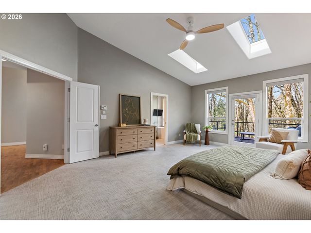 2739 Nw AVOCET Ln, Portland, OR 97229