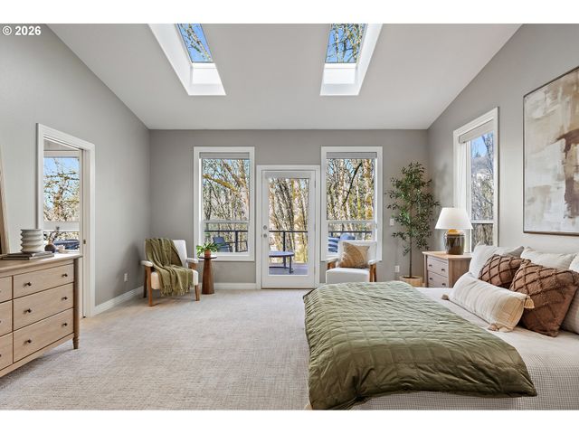 2739 Nw AVOCET Ln, Portland, OR 97229